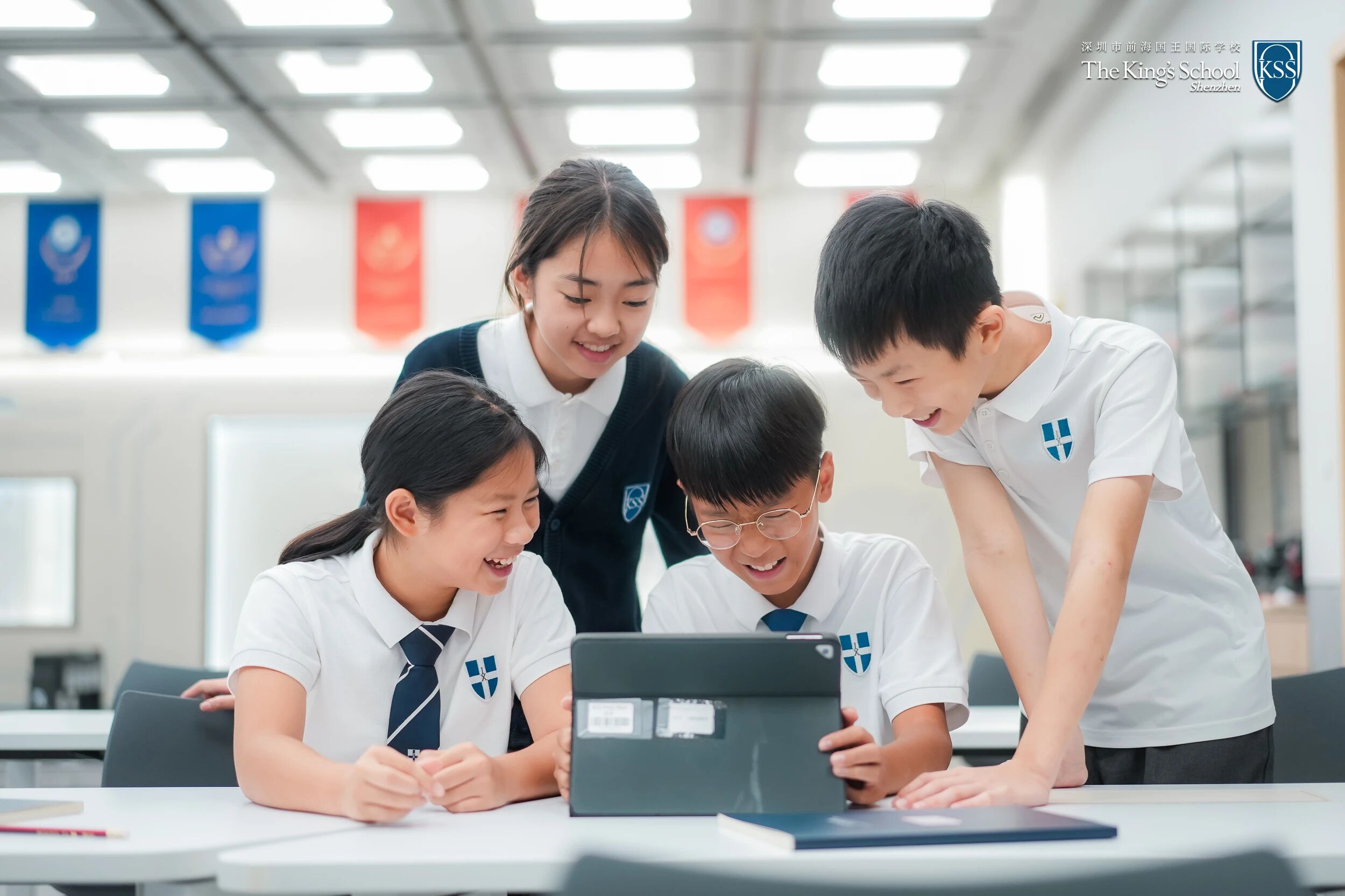 AI时代，孩子该如何做好准备？｜走进国王AI课程